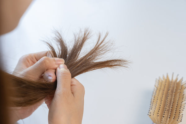 花粉が髪の毛に与える影響とは？パサパサする時に最適なヘアケア方法