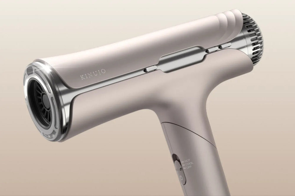 KINUJO Silk Premium Dryer PROとは？新作ドライヤーの特徴・旧モデルとの違い・使い方を解説