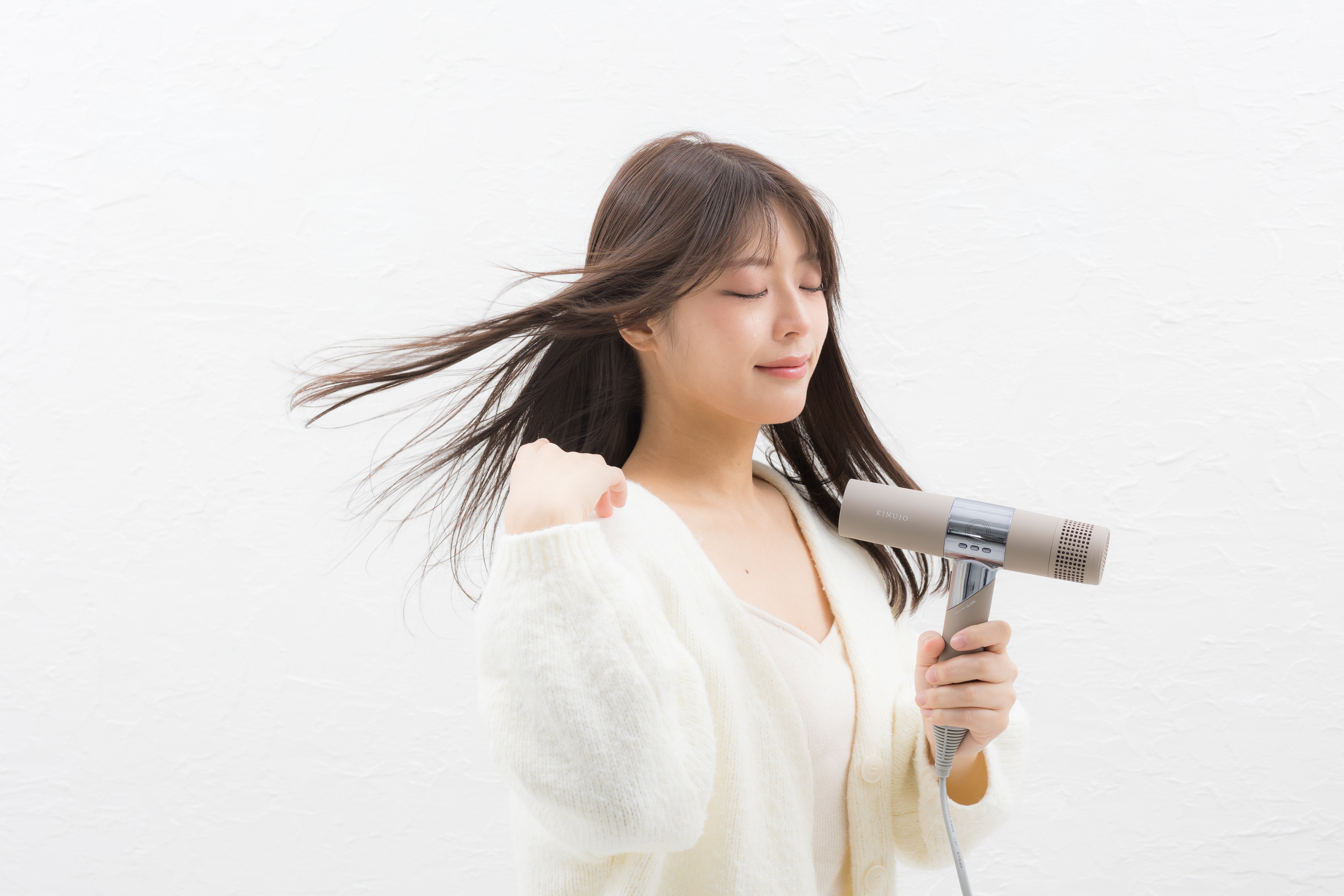 絹女